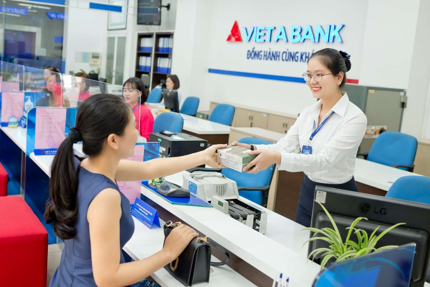 Ngân hàng Việt Á (VIETABANK) báo lãi hơn 714 tỷ đồng sau 6 tháng đầu năm 2025