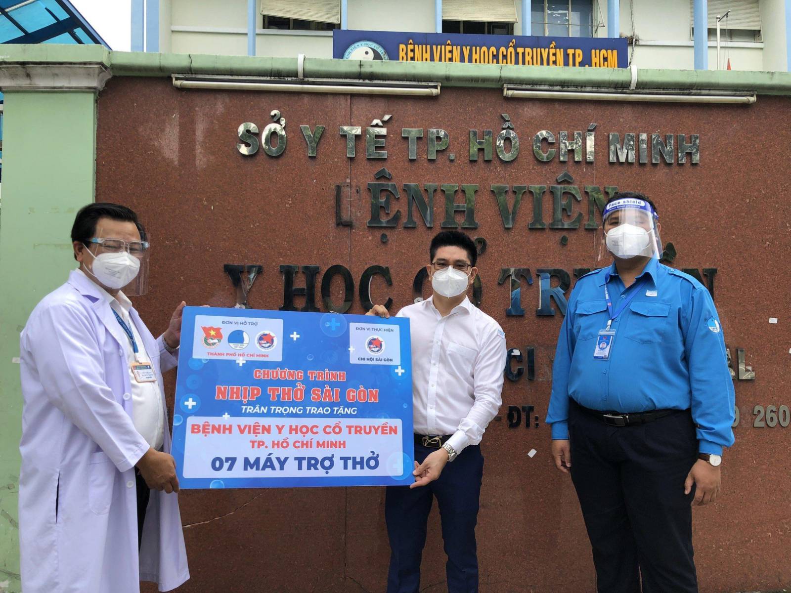 VietABank đồng hành cùng Nhịp Thở Sài Gòn trao tặng 65 máy trợ thở