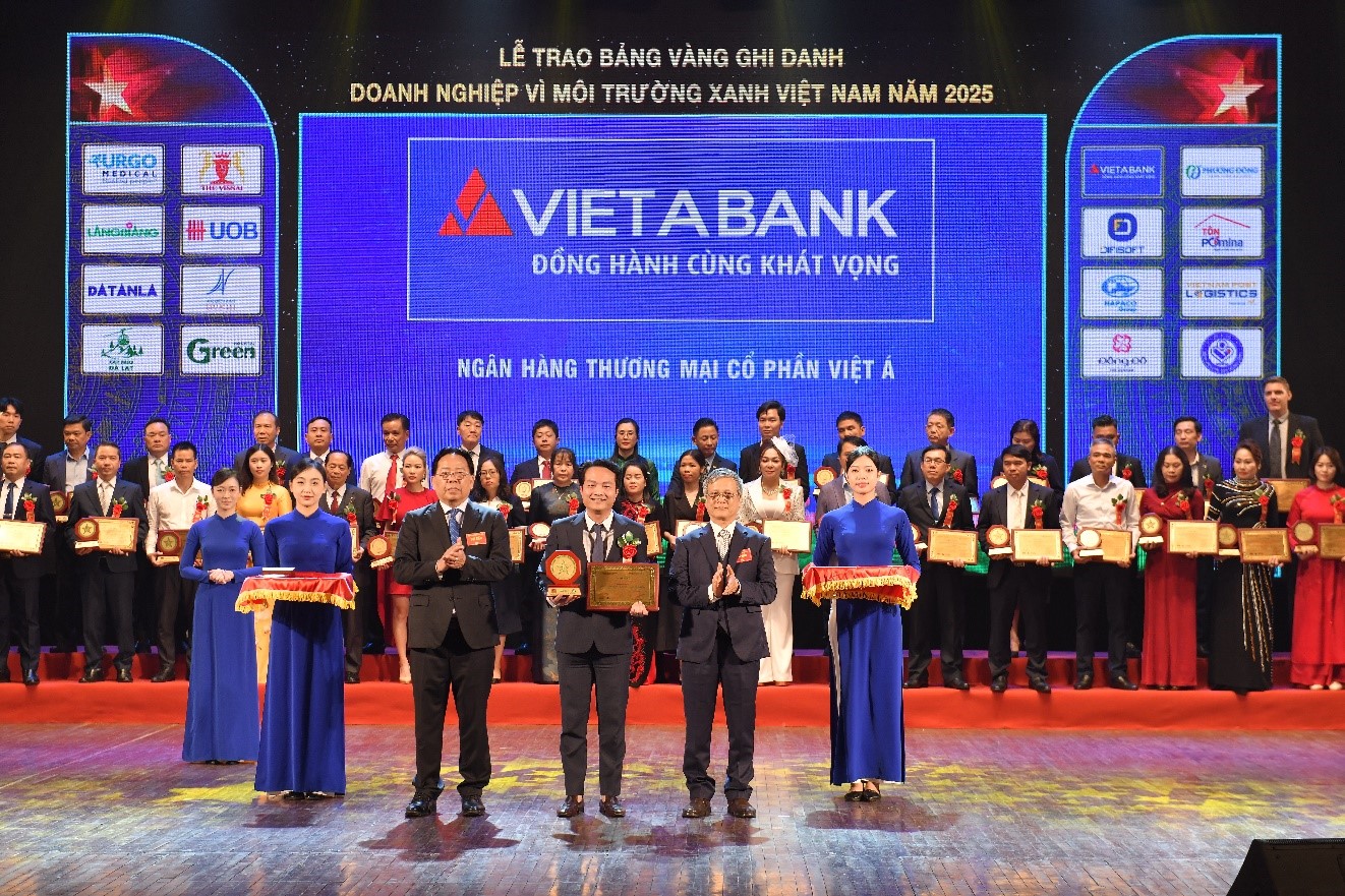 VietABank vinh dự nhận giải thưởng Top 10 Ngân hàng Xanh – Thân thiện – Thông minh